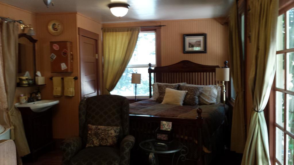 Glenmorey Country House Bed and Breakfast Placerville Kamer foto